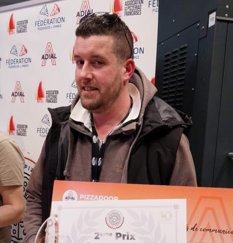 pizza,concours,trophée,pizzaiolo