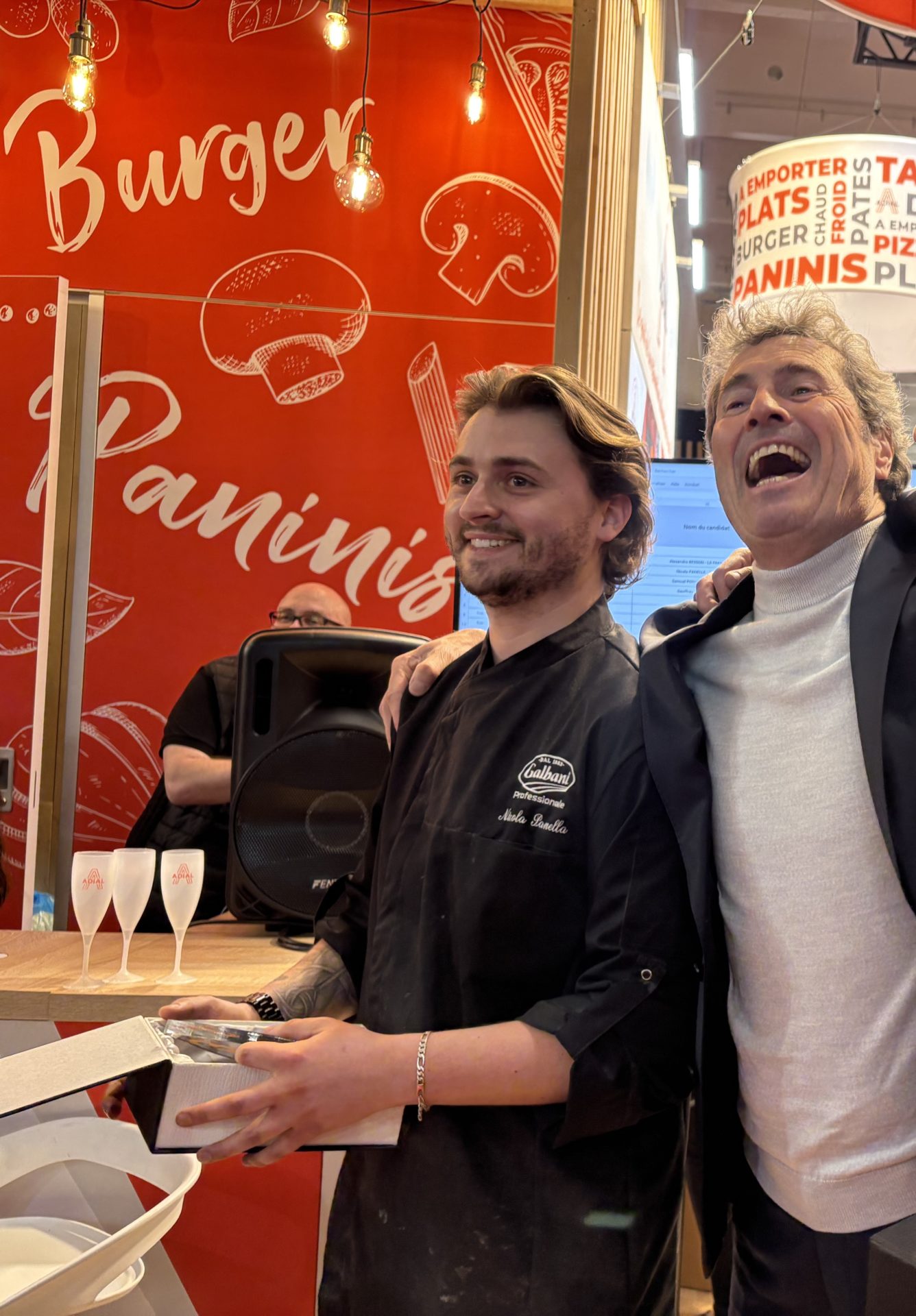 pizza,concours,trophée,pizzaiolo