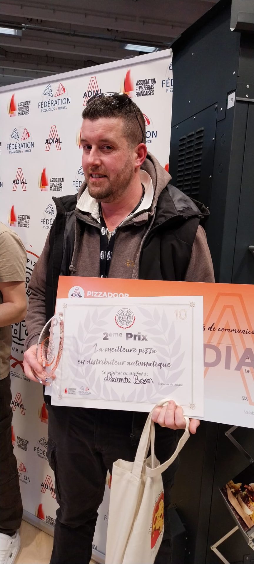 pizza,concours,trophée,pizzaiolo