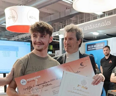 pizza,concours,trophée,pizzaiolo